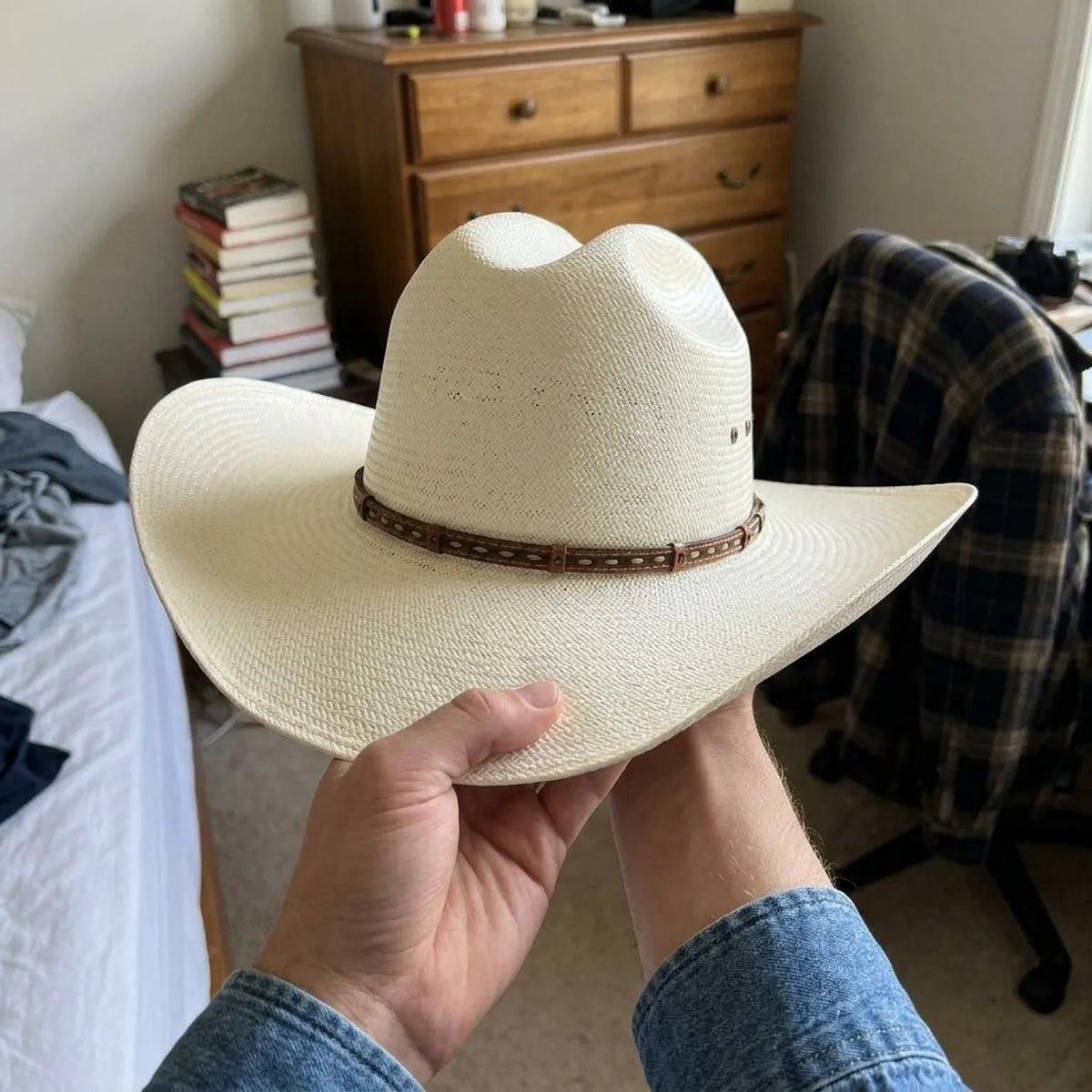 Unisex White Straw Cowboy Hat with Tooled Leather Stud Band