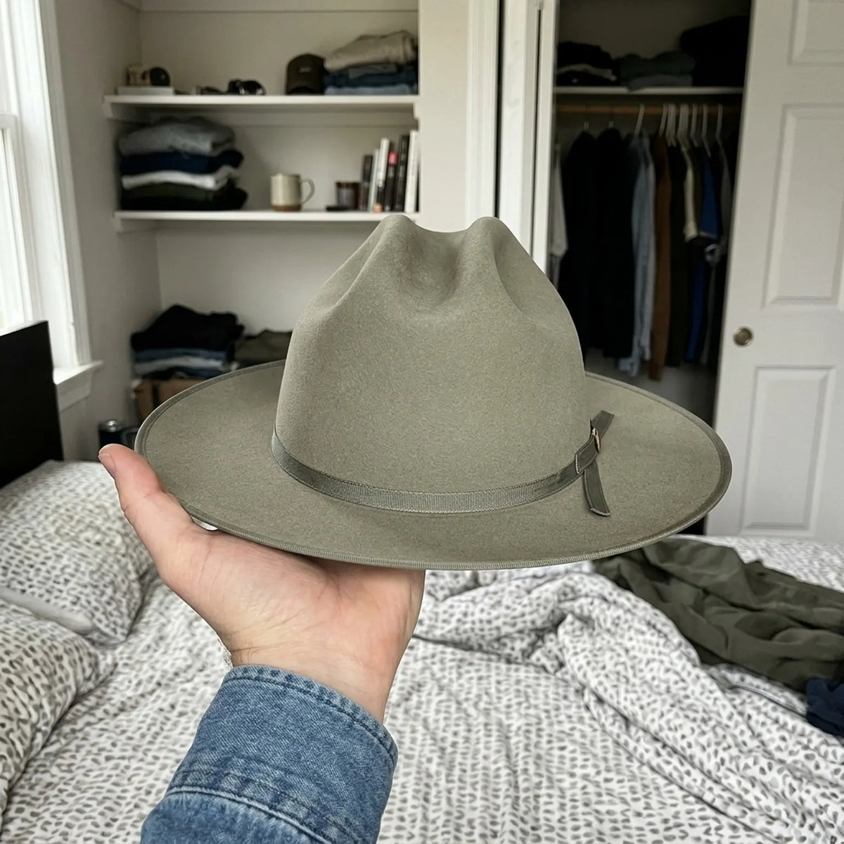 Light Gray Wide Brim Felt Hat with Ribbon Buckle Detail