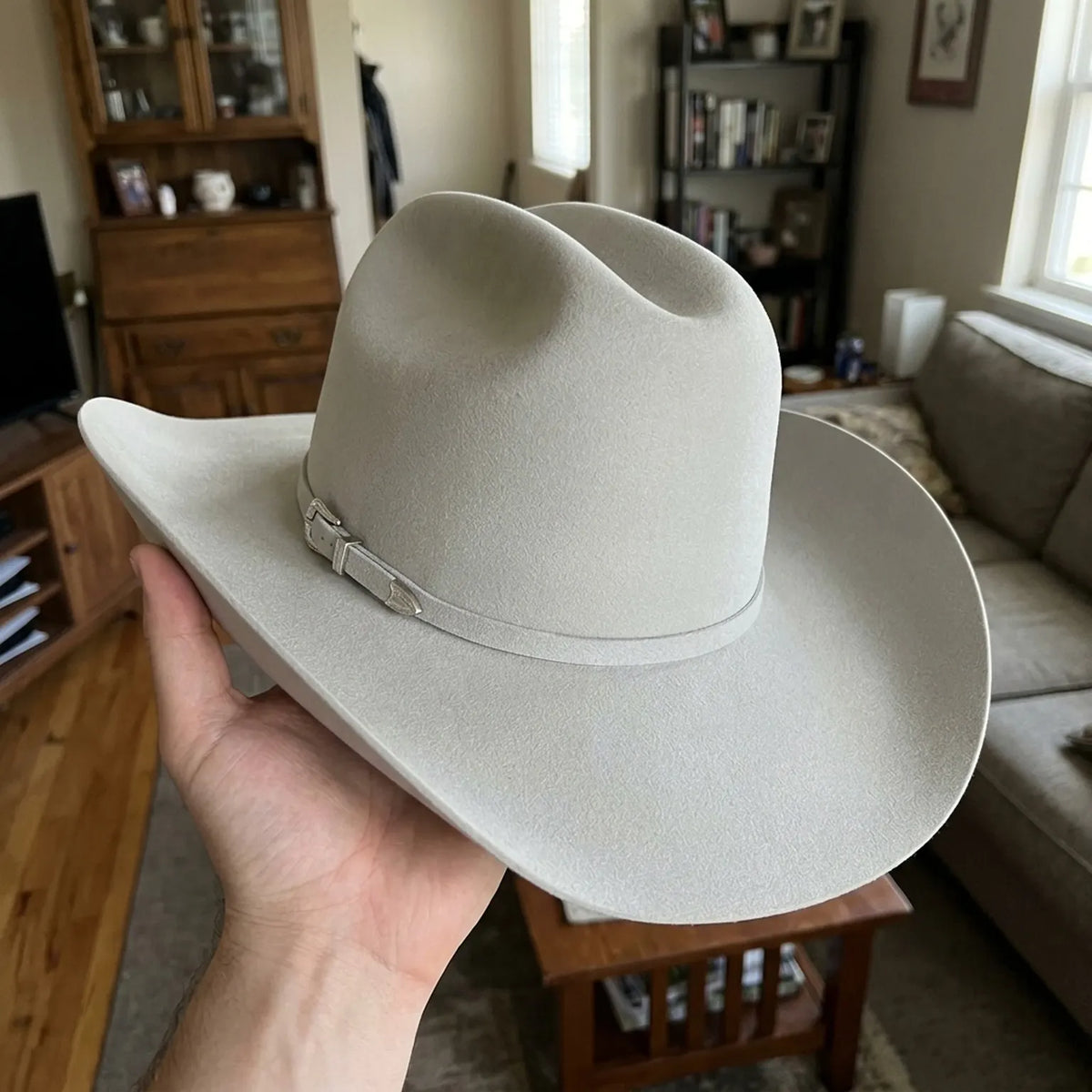 White Felt Western Hat With Clean Crown and Slim Band